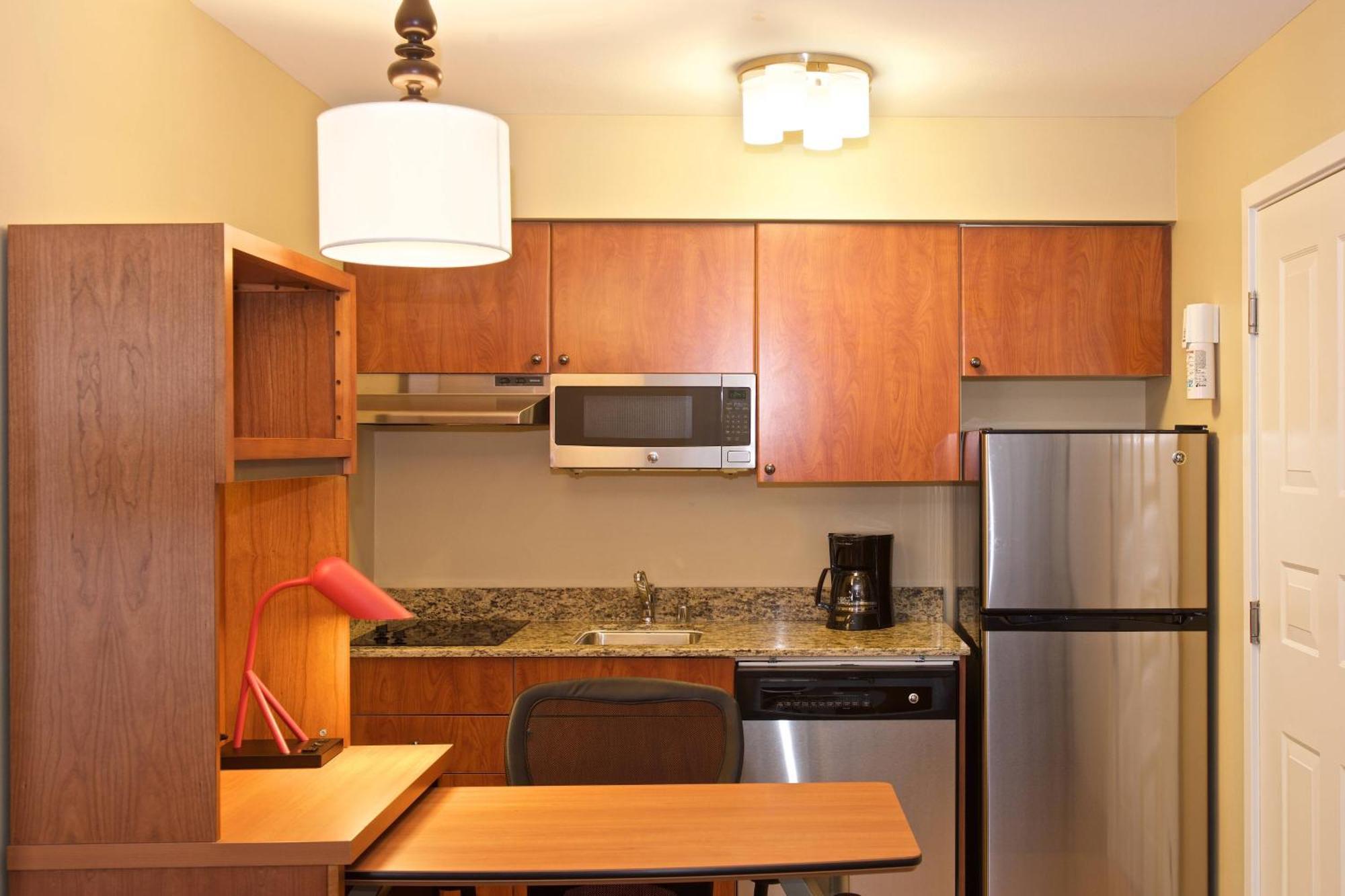 Towneplace Suites By Marriott Seattle Everett/Mukilteo Exterior photo